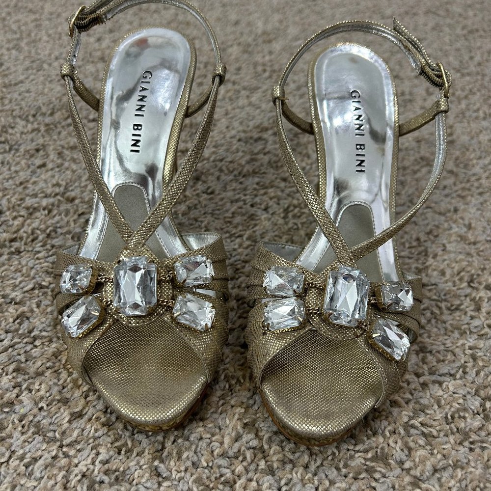 Gianni Bini - Light Gold Metallic Heels - Size 6 1/2 (Fit's like a size6) 4 inch